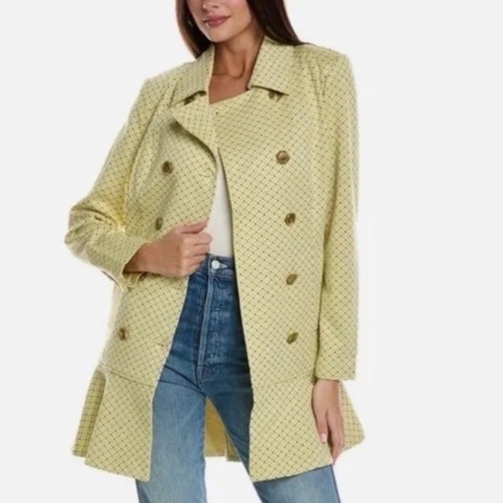 NWOT CAbi Style #6249 Hobnob Topper Yellow Coat, Size Medium